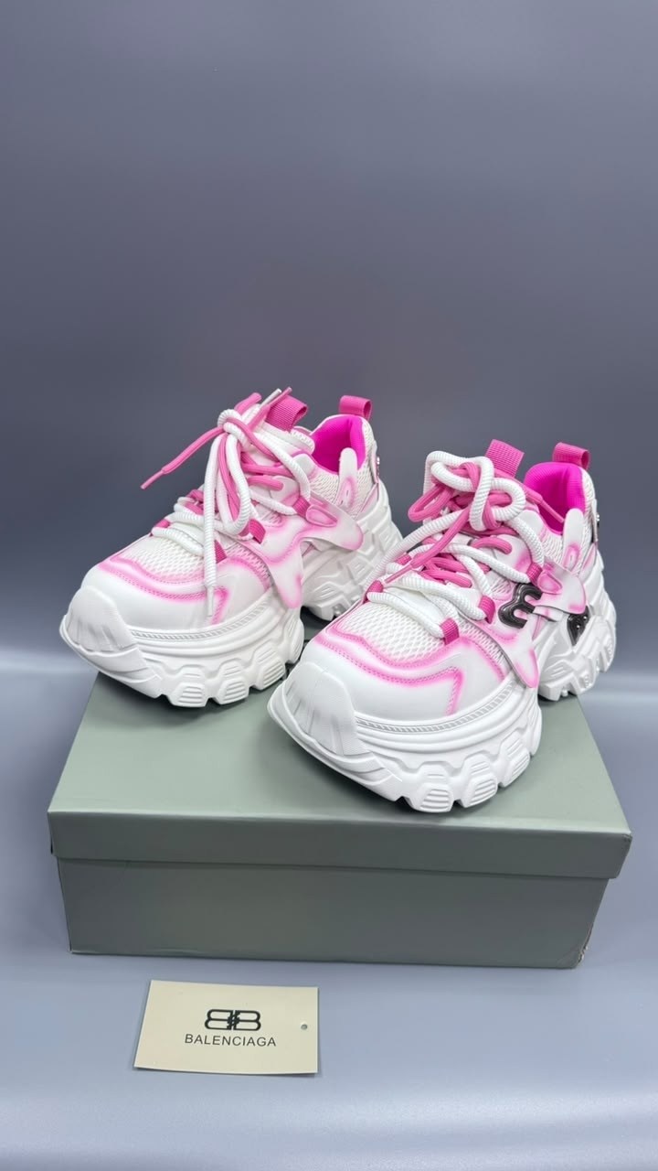 кроссовки женские balenciaga,кроссовки balenciaga,баленсиага кроссовки женские,balenciaga кроссовки оригинал розовые,женские кроссовки balenciaga 3xl серебристые с розовым
