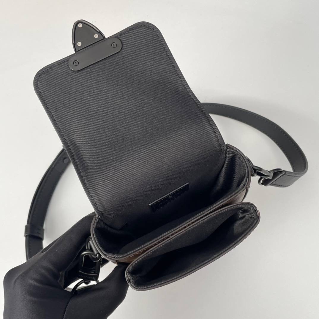 louis vuitton сумка,мужская сумка louis vuittоn s-lock monоgrаm,сумка louis vuitton мужская,мужская сумка через плечо louis vuitton s-lock monogram,louis vuitton monogram