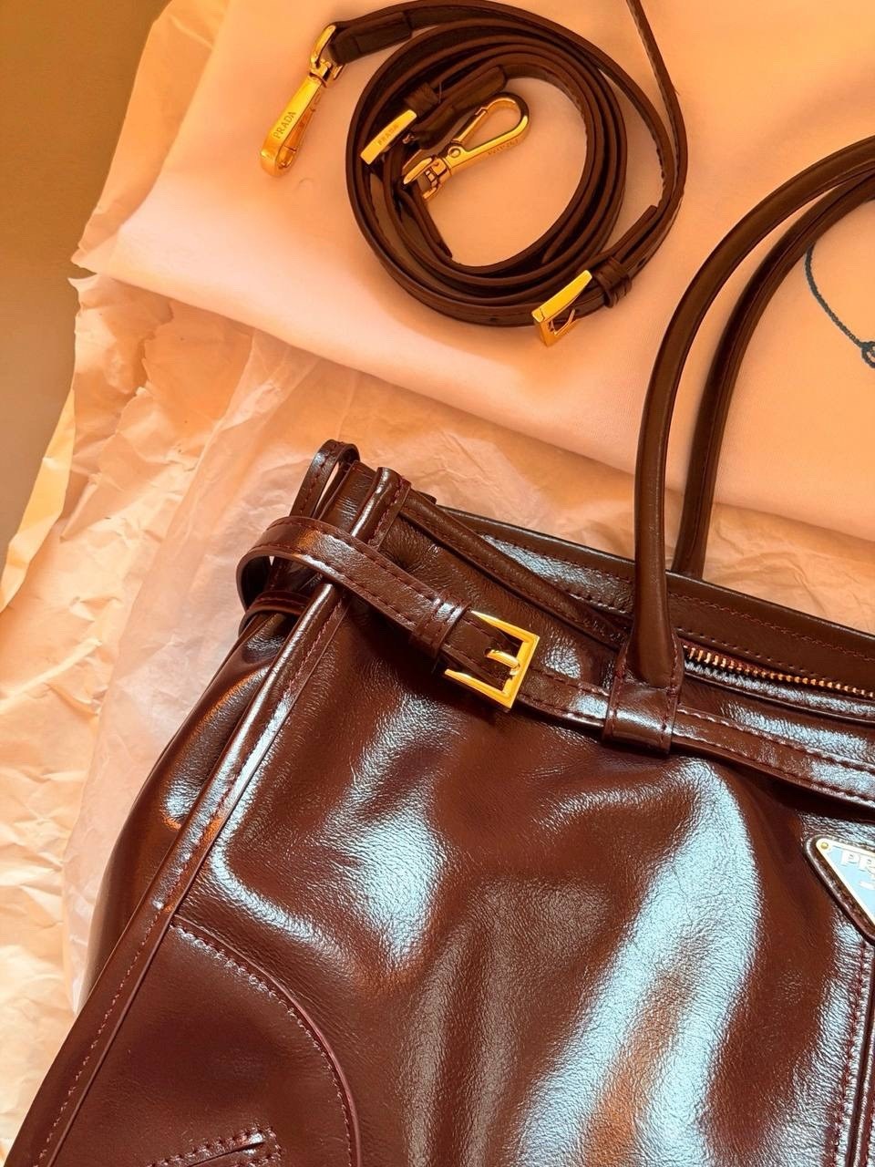 сумка женская prada,сумка prada,сумка prada натуральная кожа 32-16,прада сумка женская,prada большая кожаная сумка коричневый