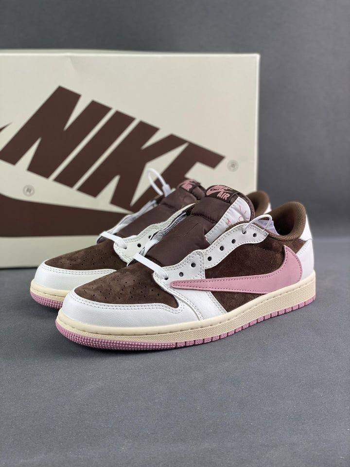 кроссовки travis scott x nike air jordan 1 low og,air jordan 1 low travis scott,кроссовки nike travis scott x air jordan 1 low,кроссовки travis scott x air jordan 1 low,кроссовки nike travis scott x a