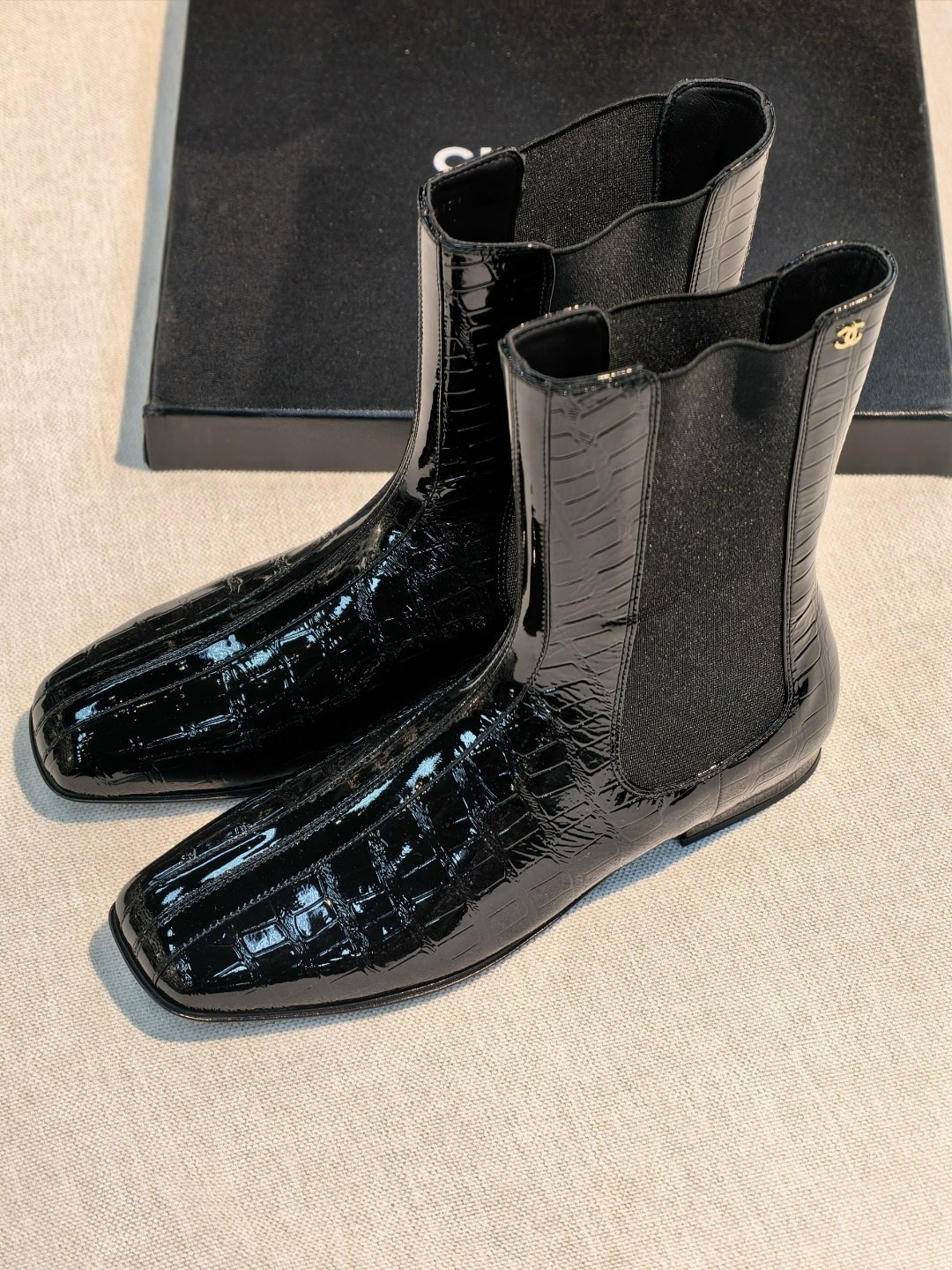 ,ботильоны chanel,женские ботильоны,сапоги модные,женская