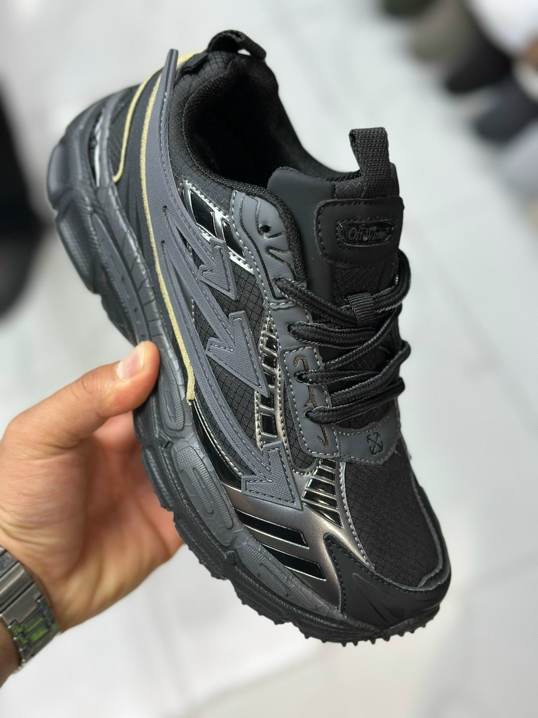 кроссовки off-white be right back,кроссовки мужские,баленсиага раннер кроссовки,модные кроссовки,кроссовки женские мужские