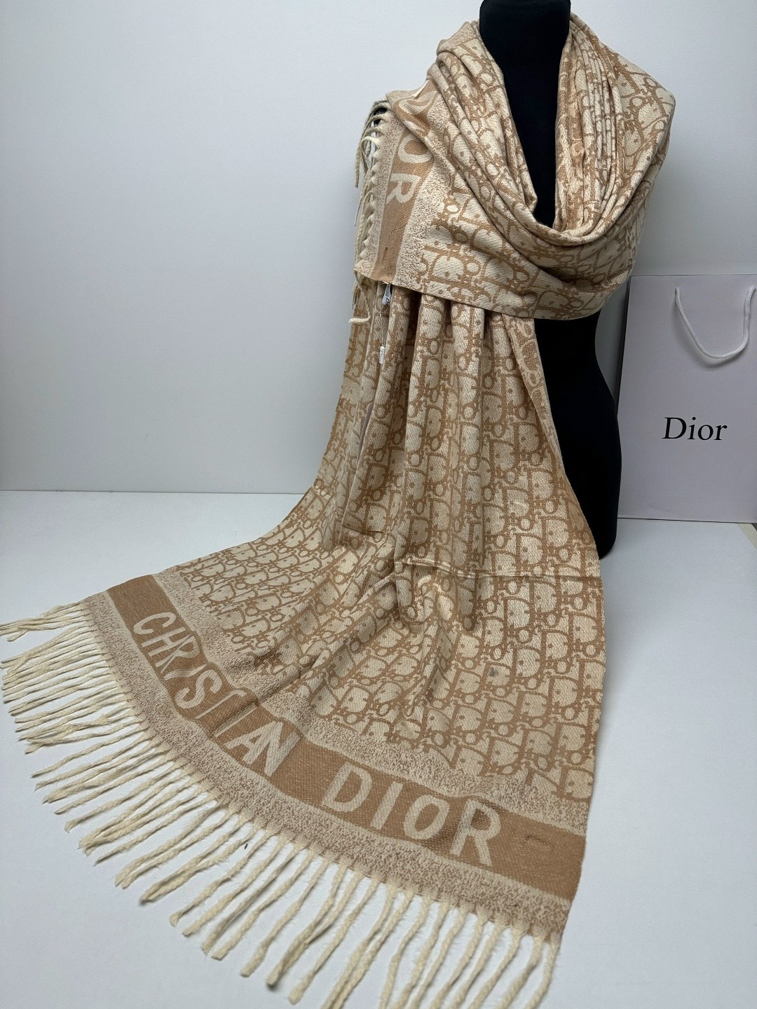 палантины dior,палантин диор,палантин теплые кашемир,палантин женские,палантин диор кашемир