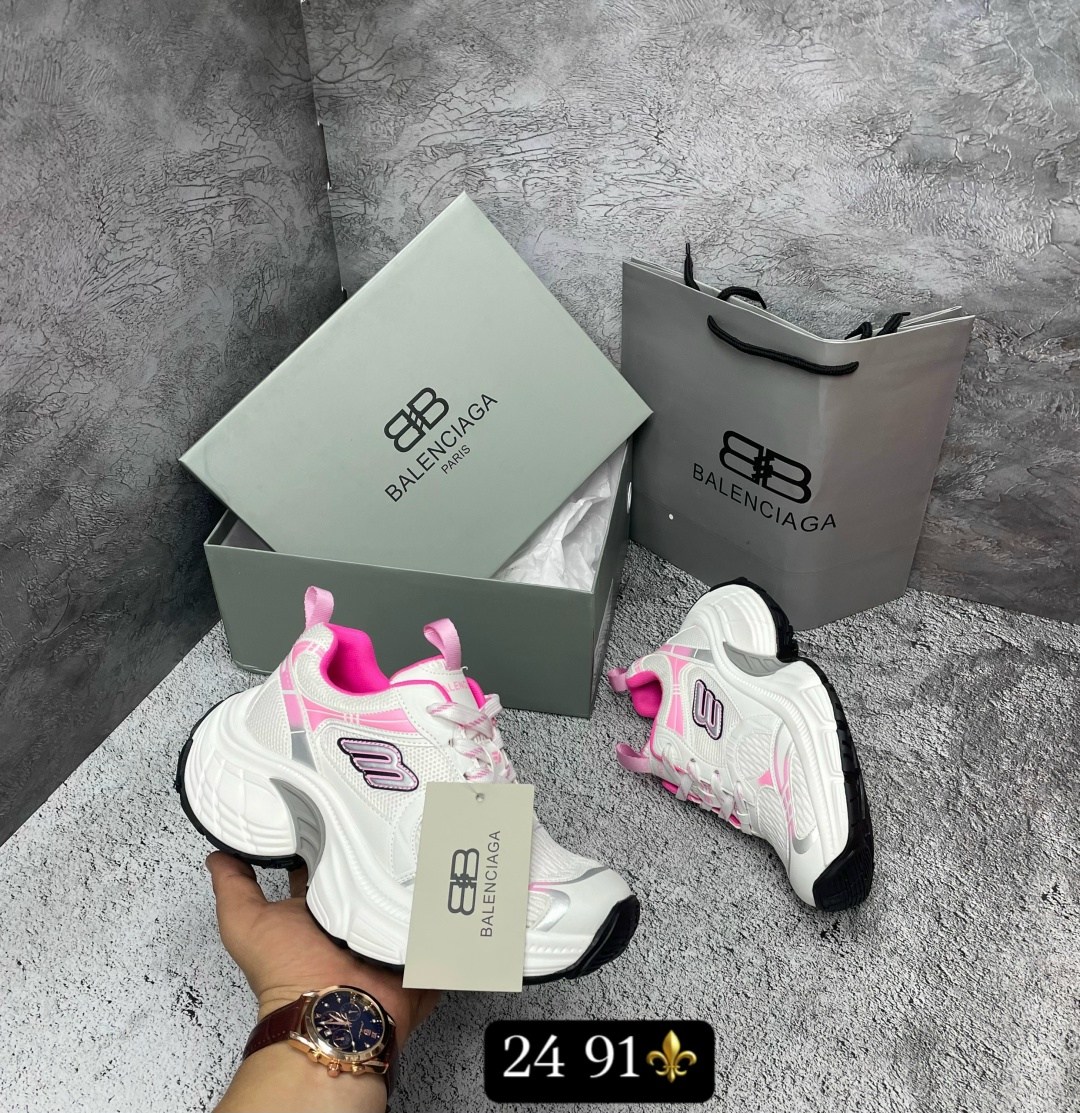 кроссовки женские balenciaga,balenciaga кроссовки,balenciaga кроссовки оригинал розовые,кроссовки женские balenciaga elkami 209366244,кроссовки баленсиага женские
