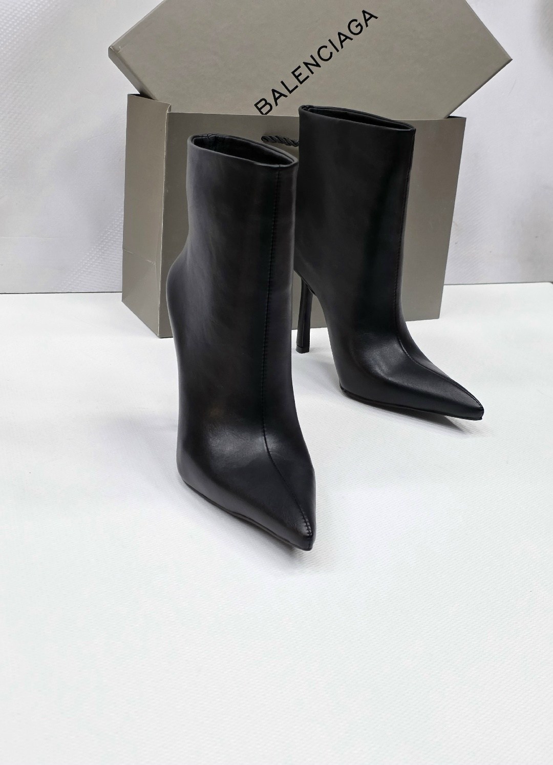 ботильоны balenciaga,,женские ботильоны, баленсиага,сапоги balenciaga