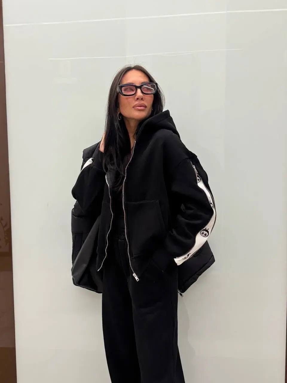 стильные костюмы,miu miu женский чёрный костюм тройка,костюм на флисе,костюм спортивный женский,спортивные костюмы на флисе