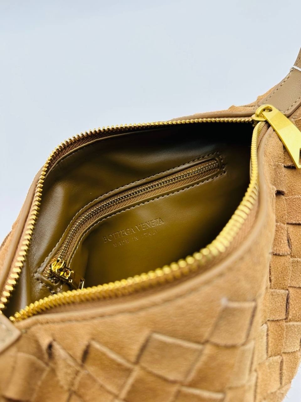bottega veneta сумка,сумка женская bottega veneta,сумки плетеная,замшевая сумка,сумка bottega veneta коричневый