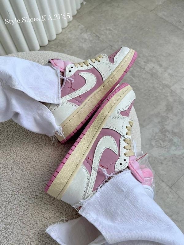 travis scott x air jordan 1 low sail shy pink,кроссовки travis scott x air jordan 1 low sail shy pink,nike air jordan 1 low x travis scott,nike air jordan 1 low travis scott shy pink,nike air jordan 1