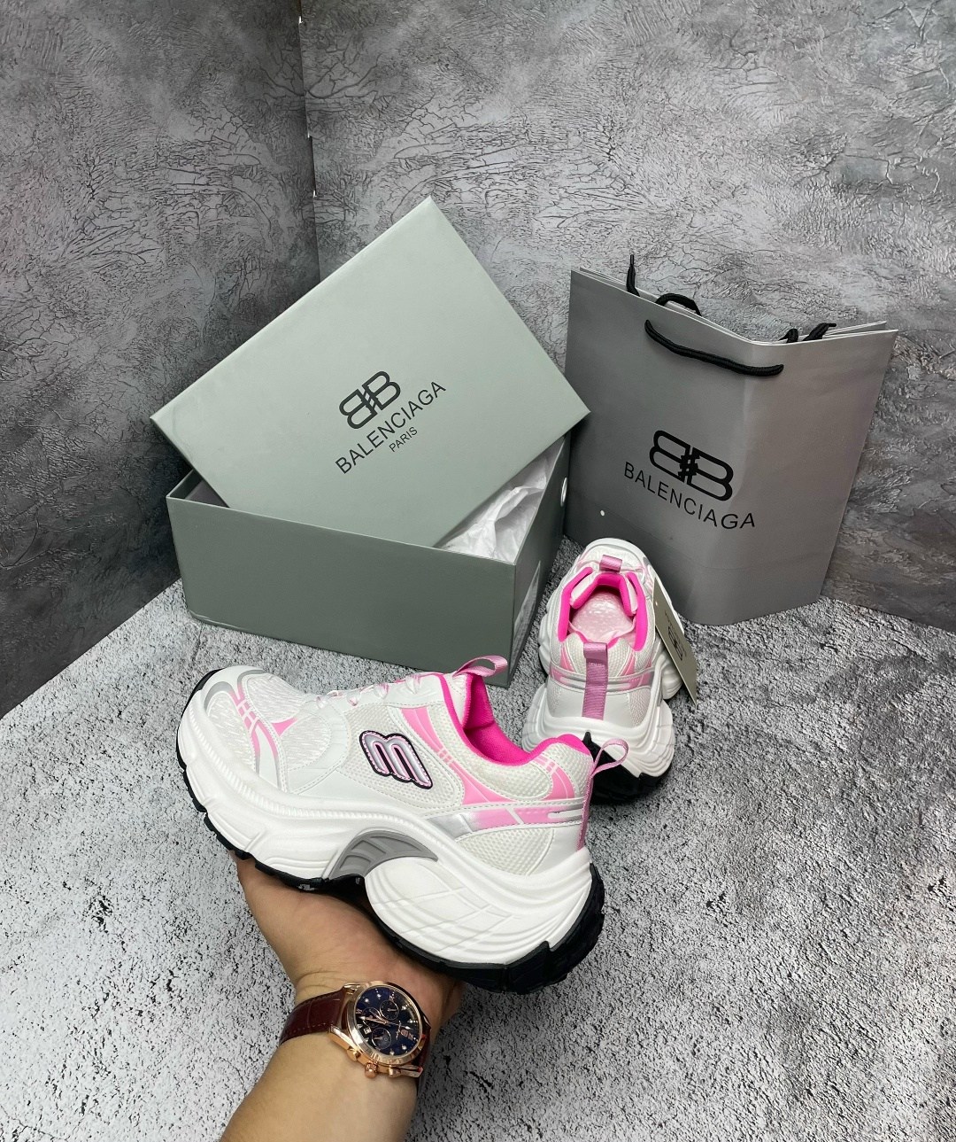 кроссовки женские balenciaga,balenciaga кроссовки,balenciaga кроссовки оригинал розовые,кроссовки женские balenciaga elkami 209366244,кроссовки баленсиага женские