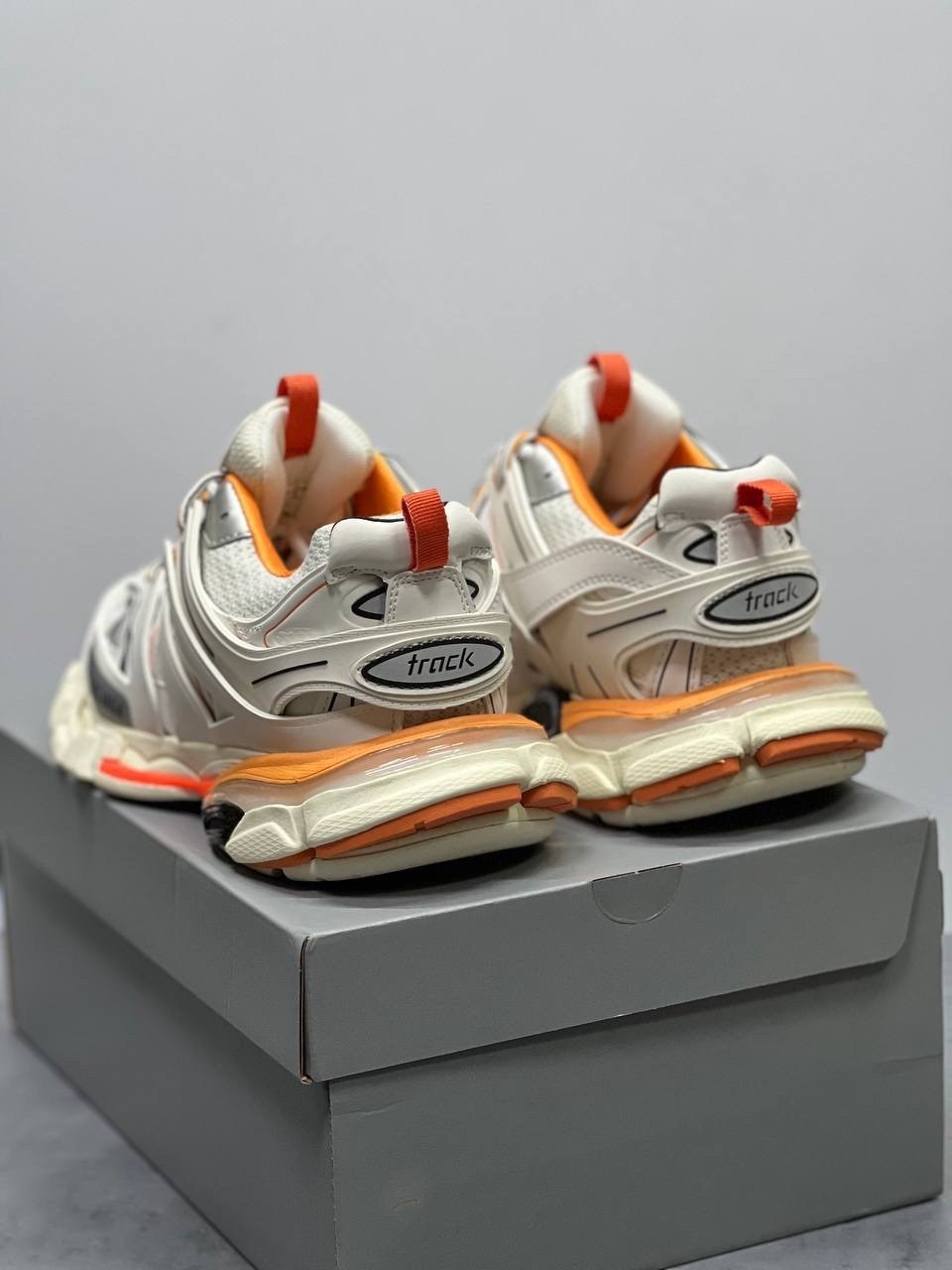 кроссовки balenciaga track,кроссовки женские balenciaga,кроссовки balenciaga track 1,balenciaga tracks orange and white,кроссовки баленсиага