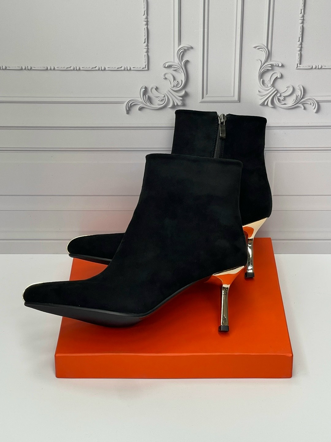 ботильоны gianvito rossi замшевые на каблуке,замшевые ботильоны,замшевые ботильоны gianvito rossi,,ботильоны женские