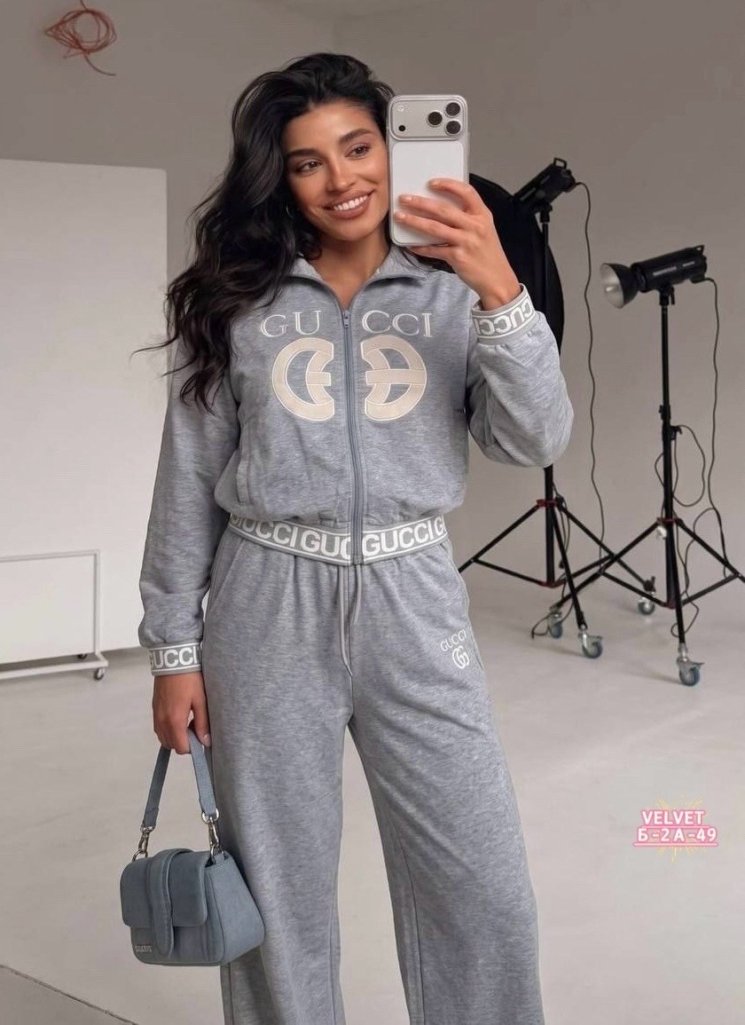 стильные костюмы,костюм спортивный,спортивный костюм miu miu,спортивный костюм gucci,женский спортивный костюм