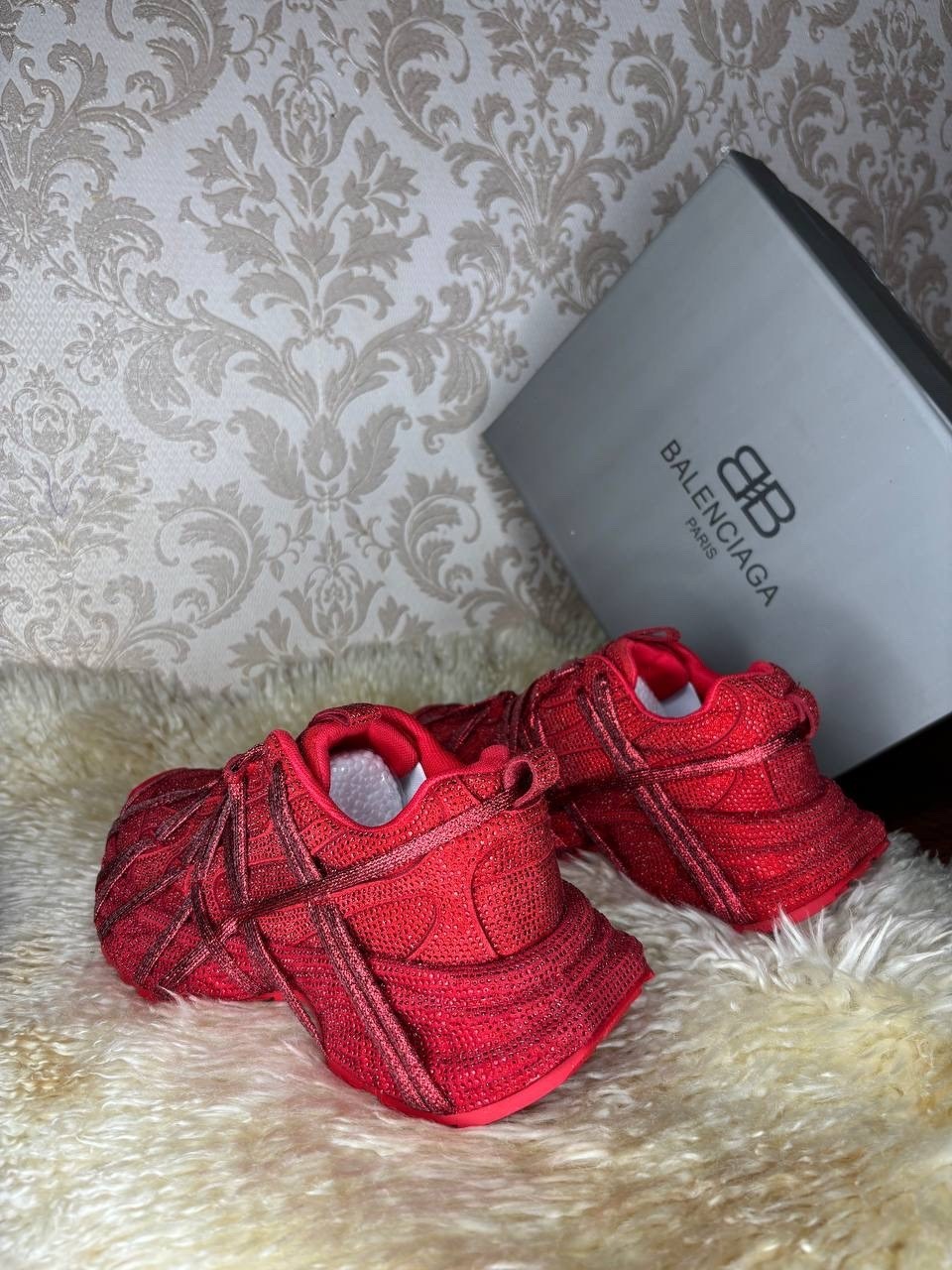 ,красные кроссовки,женские кроссовки,balenciaga кроссовки женские,кроссовки balenciaga