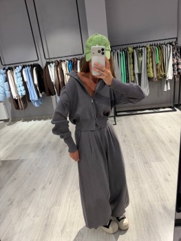 Костюм