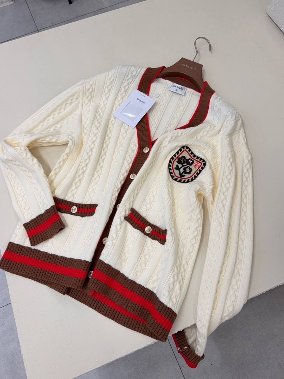 белый кардиган гуччи,вязаный кардиган в стиле gucci,gucci хлопковый кардиган,кардиган вязаное,кардиган gucci