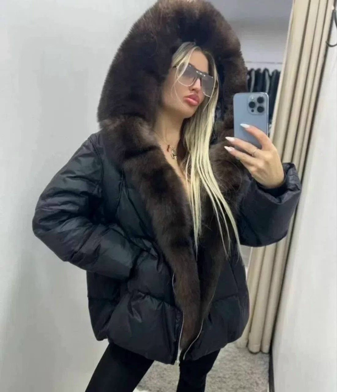 пуховик женский с мехом чернобурки,пуховик женский,пуховик женский с натуральным мехом,пуховики с мехом,пуховики с натуральным мехом