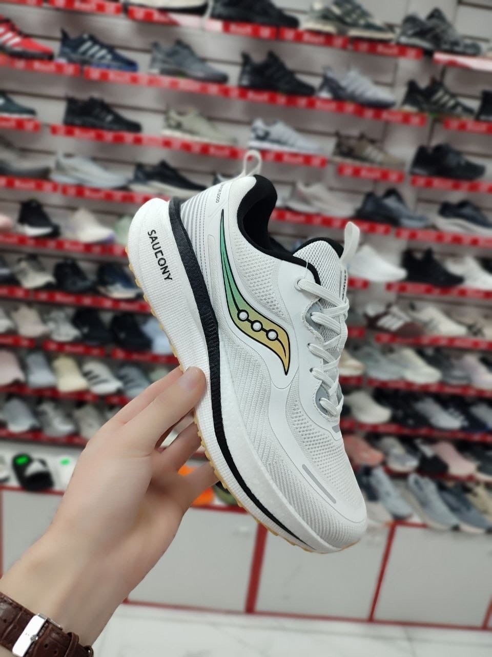 кроссовки saucony,кроссовки мужские saucony,saucony triumph 21,кроссовки saucony triumph 21,кроссовки saucony triumph