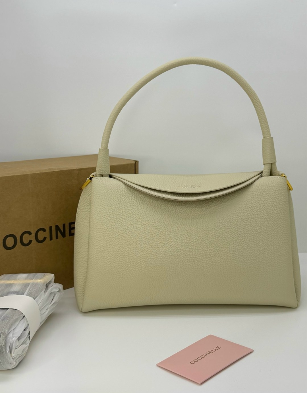 сумка coccinelle,сумка женская coccinelle,сумка женская,сумка,сумка coccinelle b14 mini пудровая