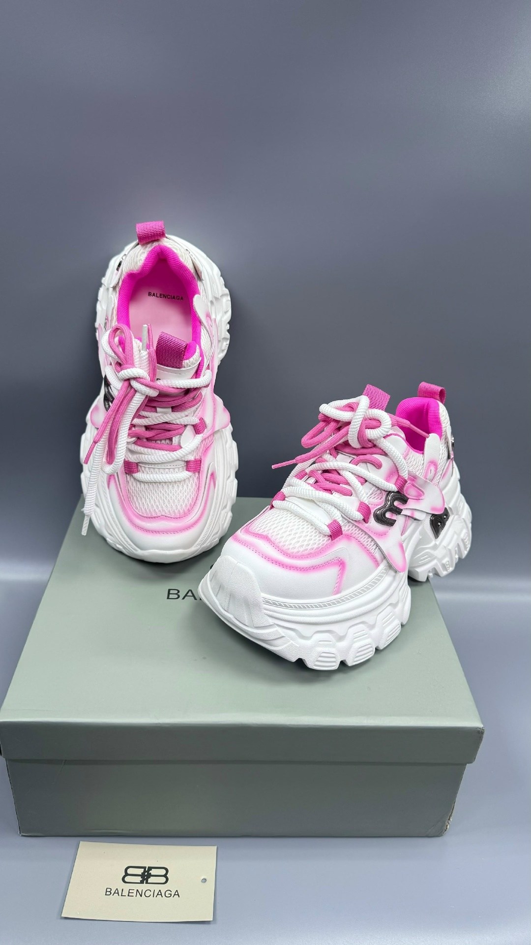 кроссовки женские balenciaga,кроссовки balenciaga,баленсиага кроссовки женские,balenciaga кроссовки оригинал розовые,женские кроссовки balenciaga 3xl серебристые с розовым