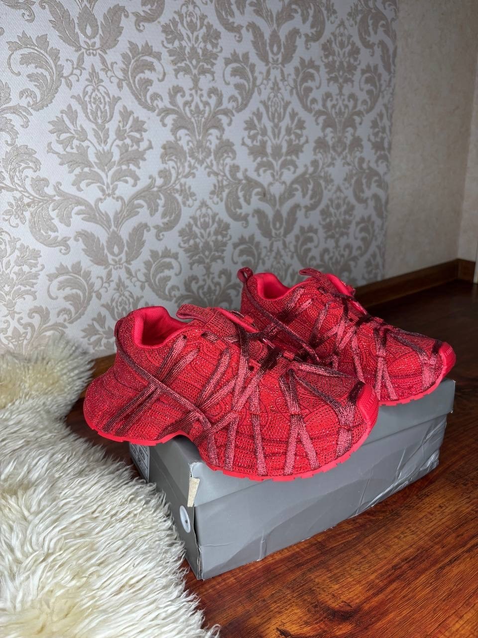 ,красные кроссовки,женские кроссовки,balenciaga кроссовки женские,кроссовки balenciaga