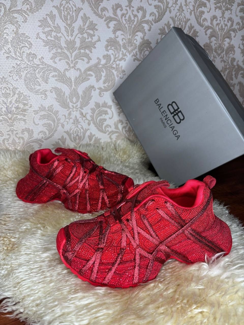 ,красные кроссовки,женские кроссовки,balenciaga кроссовки женские,кроссовки balenciaga