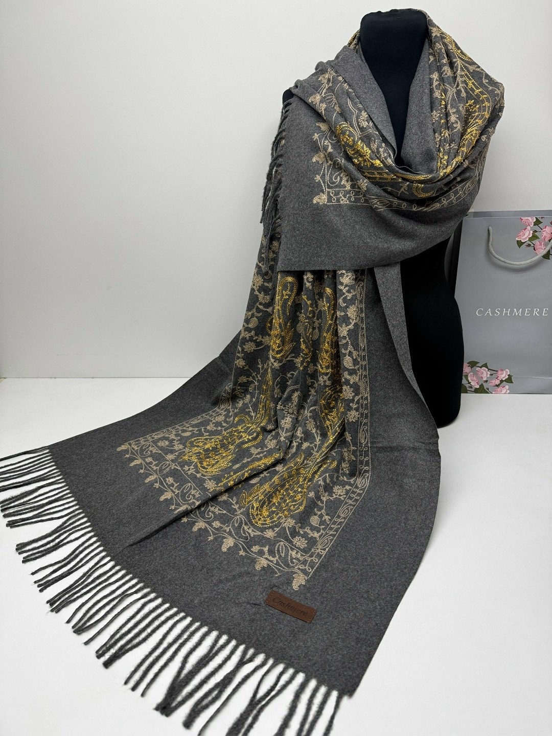 палантин cashmere двухсторонний,палантин теплый,палантин женские,палантин кашемировый,шарф палантин кашемир вышитые цветочные детали