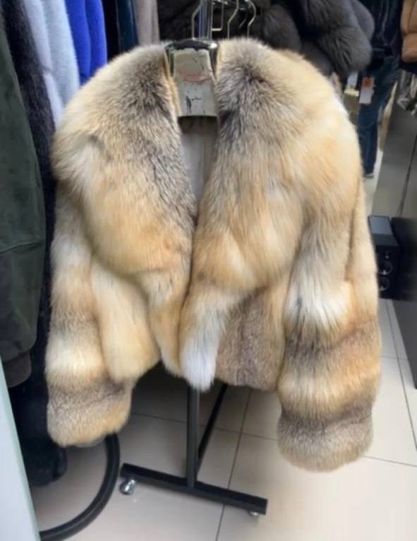 женская шуба из натурального лисьего меха,шуба из арктической лисы,женское пальто из натурального лисьего меха,шуба из лисы,шуба из натурального меха