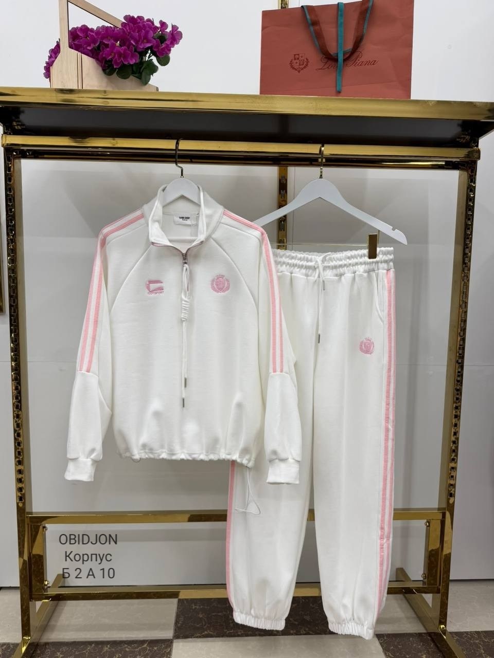 спортивный костюм,костюм женский,спортивный костюм celine,модный костюм,костюм женский спортивный