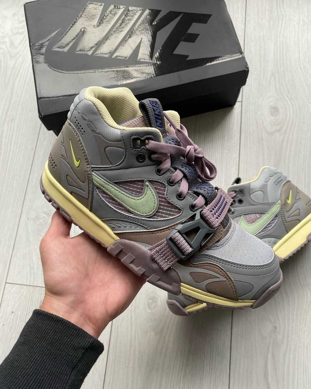 nike air trainer 1 sp,nike air trainer 1 utility sp light smoke grey honeydew,nike air trainer 1,кроссовки nike air trainer 1 sp smoke grey,кроссовки nike air trainer 1