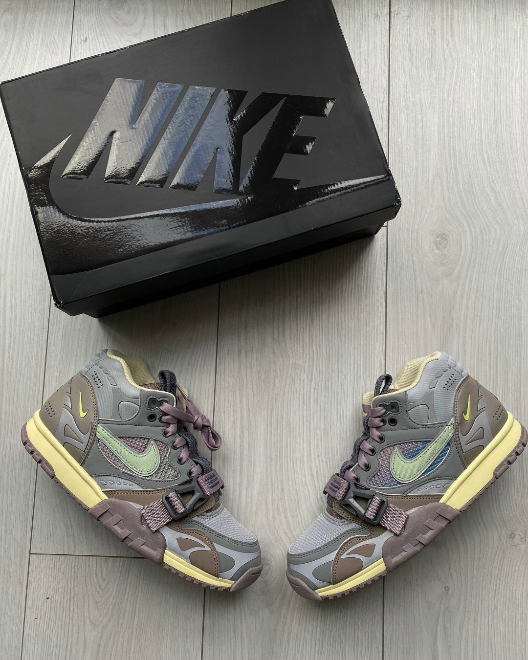 nike air trainer 1 sp,nike air trainer 1 utility sp light smoke grey honeydew,nike air trainer 1,кроссовки nike air trainer 1 sp smoke grey,кроссовки nike air trainer 1