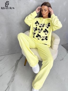 Костюм