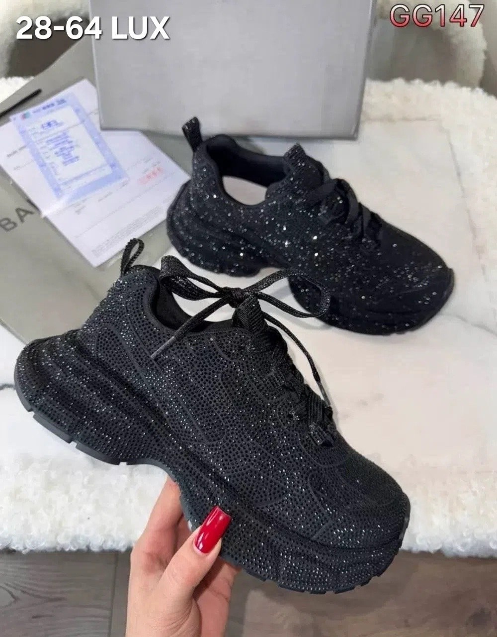 ,кроссовки со стразами,женские кроссовки balenciaga блестящие со стразами,кроссовки черные,кроссовки balenciaga женские