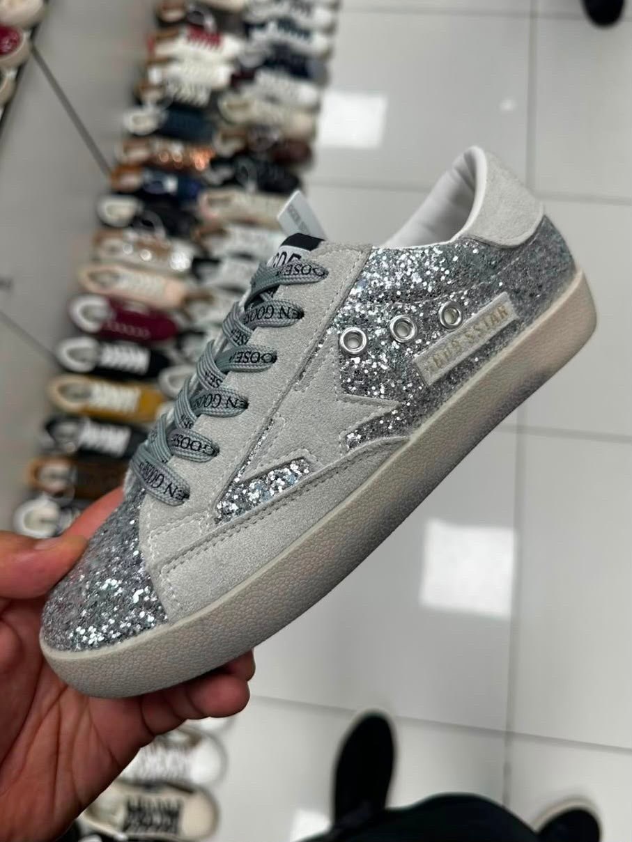 кеды super-star с блестками golden goose черный,женские кеды golden goose,кеды golden goose,голден гус кеды,