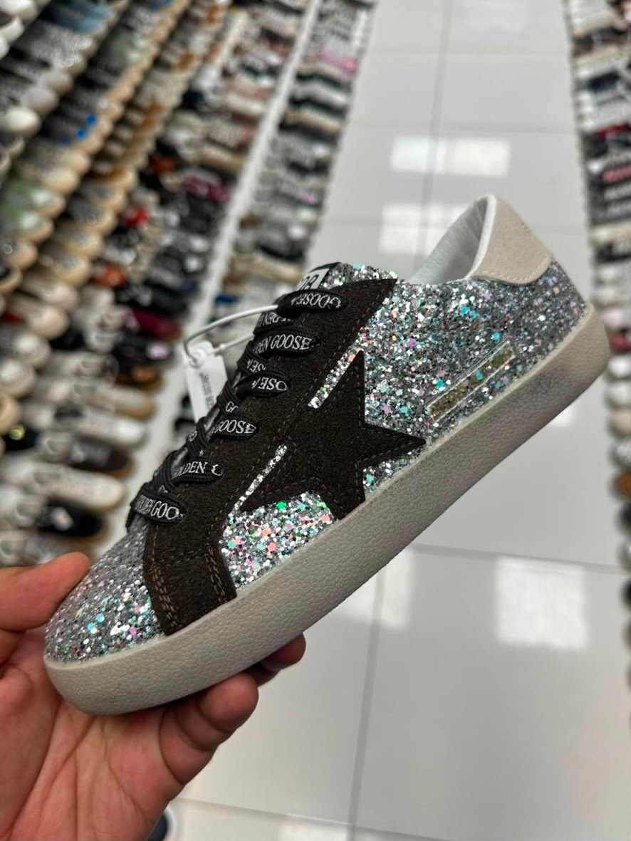 кеды super-star с блестками golden goose черный,женские кеды golden goose,кеды golden goose,голден гус кеды,