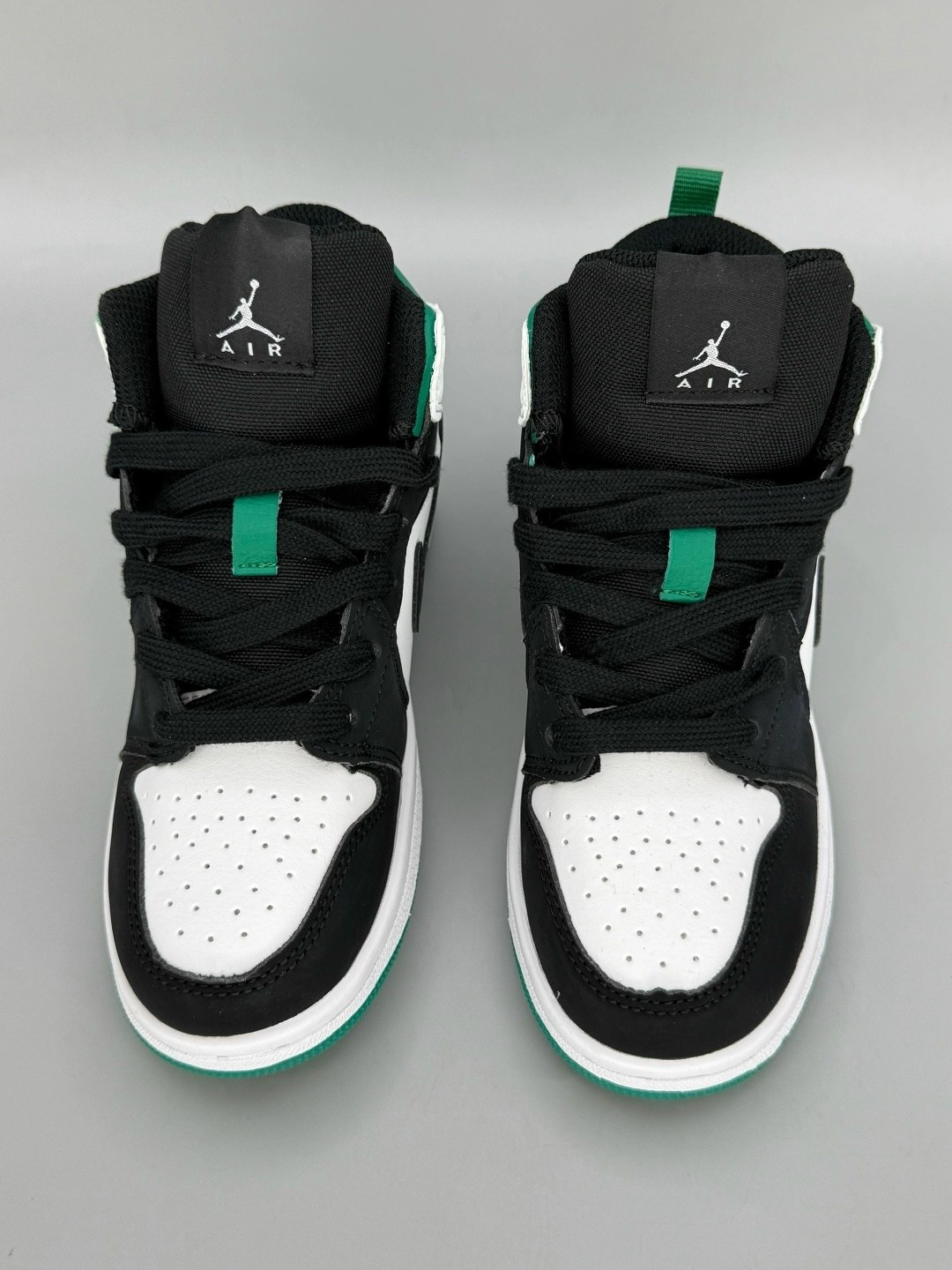 кроссовки jordan,nike air jordan 1 green,nike air jordan 1 lucky green,кроссовки мальчику,кроссовки джордан