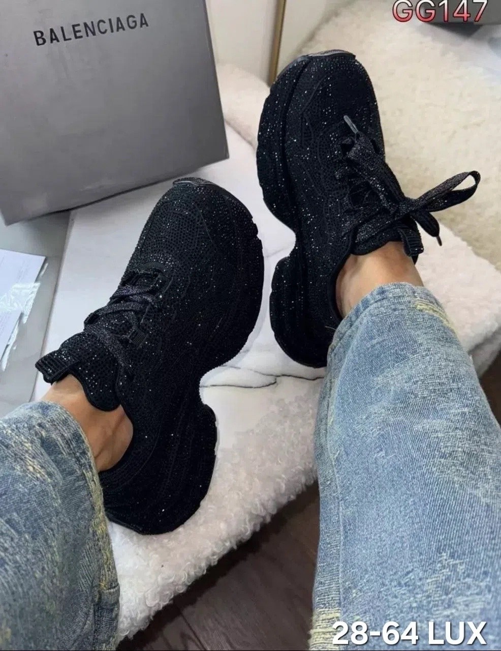 ,кроссовки со стразами,женские кроссовки balenciaga блестящие со стразами,кроссовки черные,кроссовки balenciaga женские