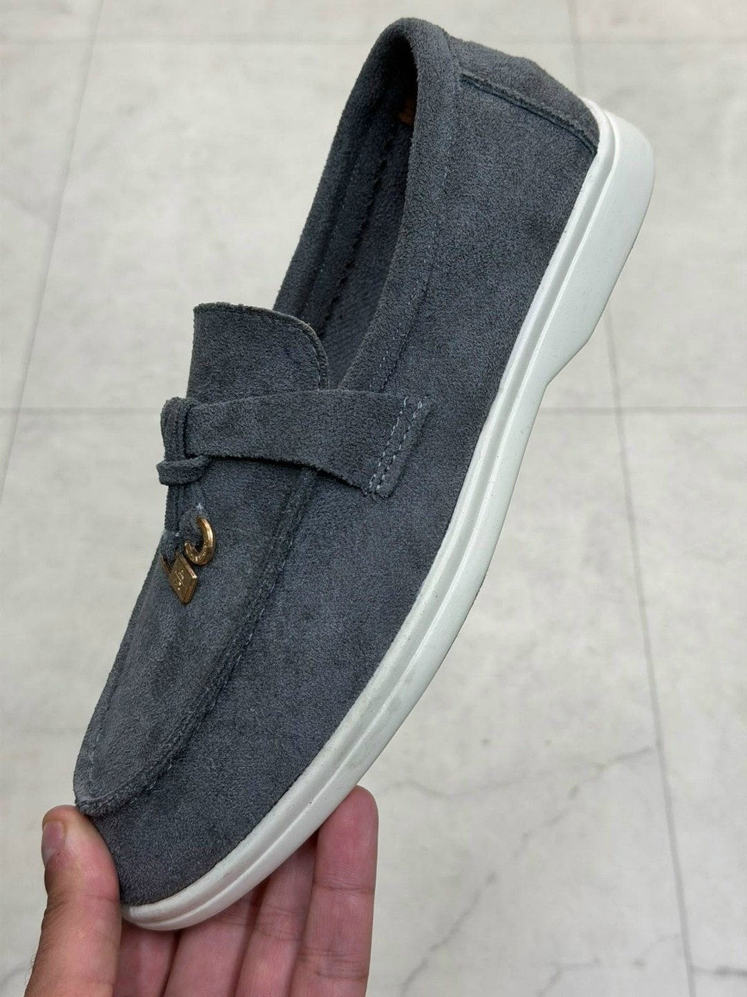 ,лоферы мужские loro piana,мужские лоферы без шнуровки boss siena серый,замшевые лоферы,мужские мокасины