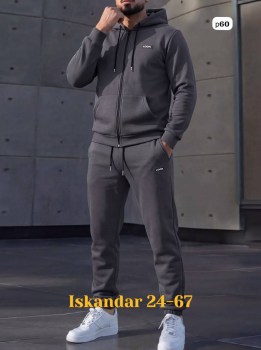 Костюм