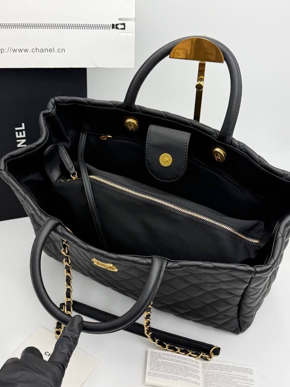 chanel сумка,женская сумка chanel,сумка шанель,брендовая сумка chanel,chanel шоппер кожа