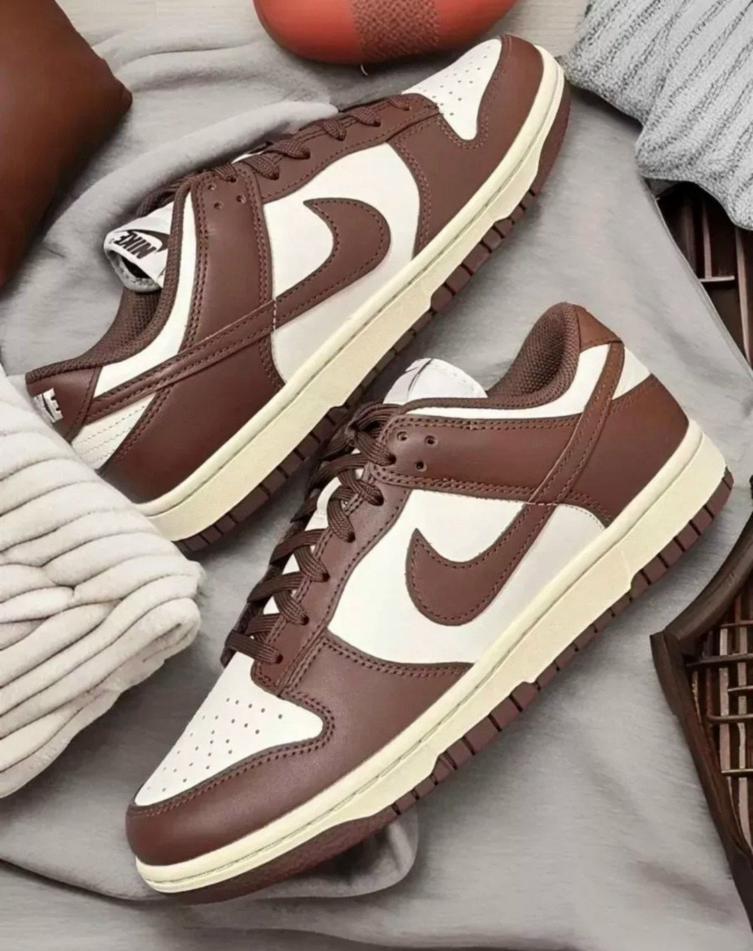 nike коричневые кроссовки dunk для женщин,найк кроссовки коричневые,nike dunk low cacao wow,nike коричневые кожаные кроссовки dunk для женщин,женские кроссовки nike dunk коричневые