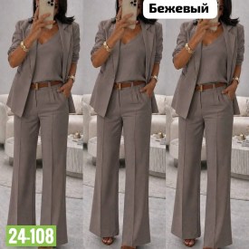 Костюм