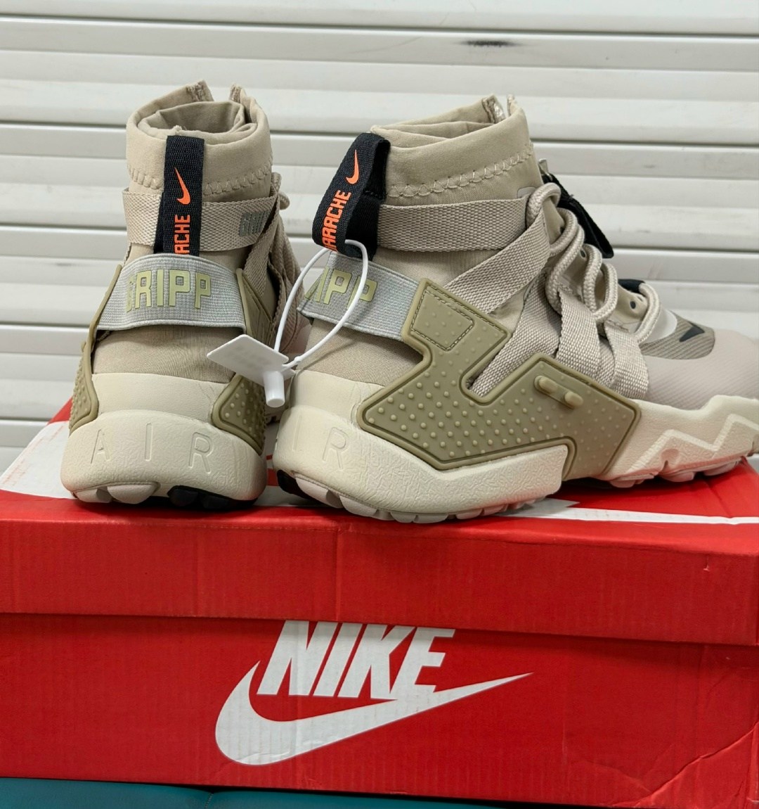 кроссовки nike air huarache gripp,кроссовки nike air huarache,кроссовки nike air huarache gripp triple,мужские кроссовки nike air huarache,nike air huarache gripp