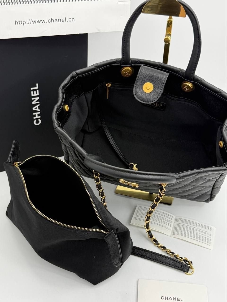 chanel сумка,женская сумка chanel,сумка шанель,брендовая сумка chanel,chanel шоппер кожа