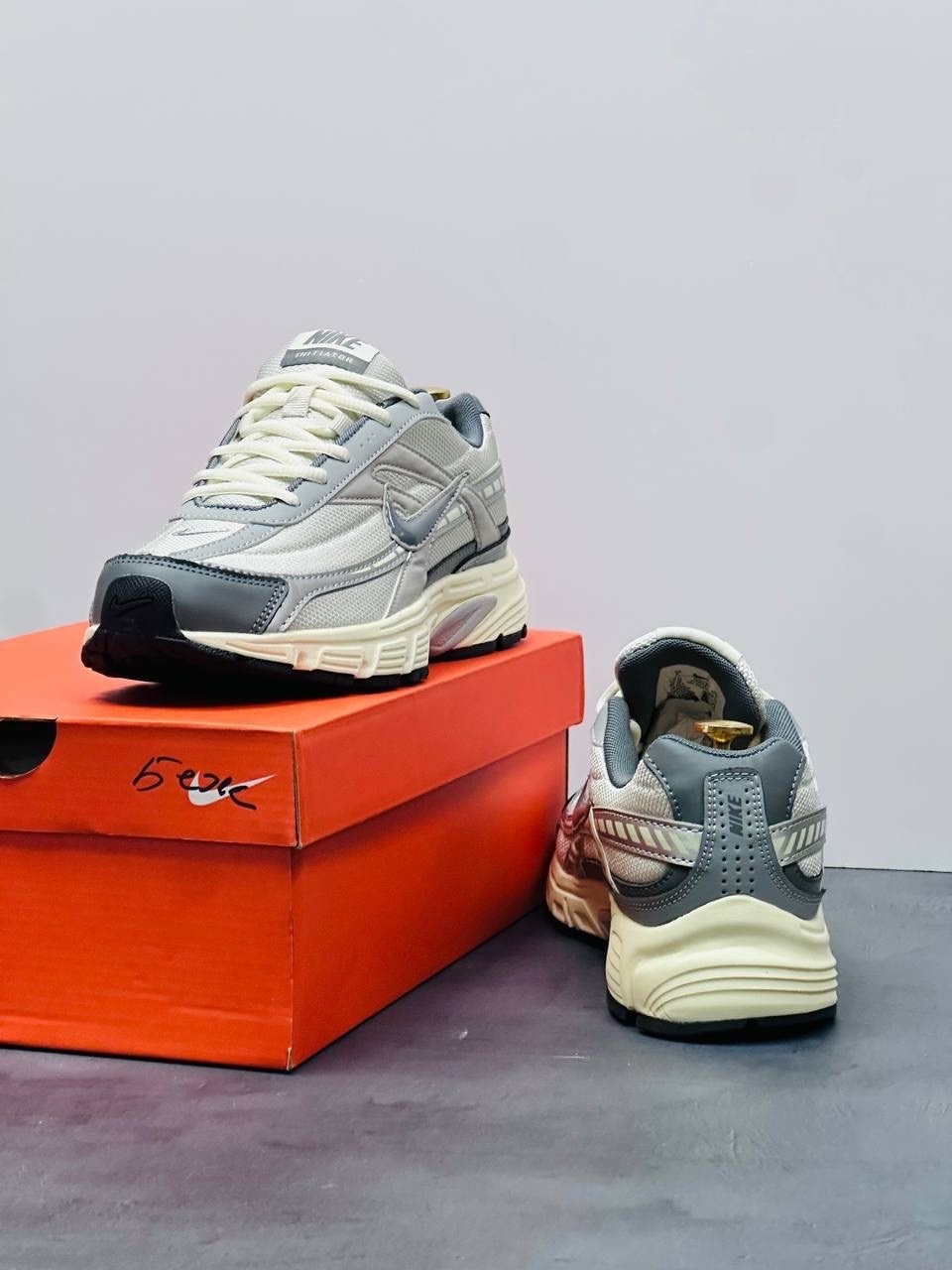 кроссовки nike initiator,женские беговые кроссовки nike initiator,кроссовки для бега nike initiator,nike initiator,кроссовки мужские nike