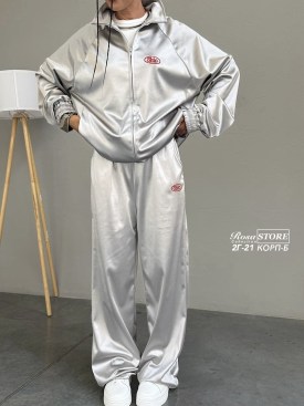 Костюм