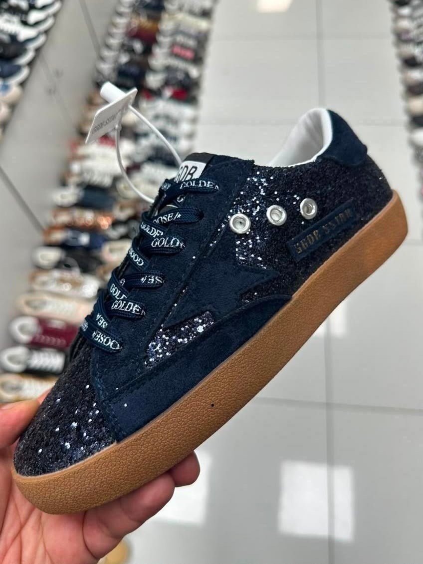 кеды super-star с блестками golden goose черный,женские кеды golden goose,кеды golden goose,голден гус кеды,