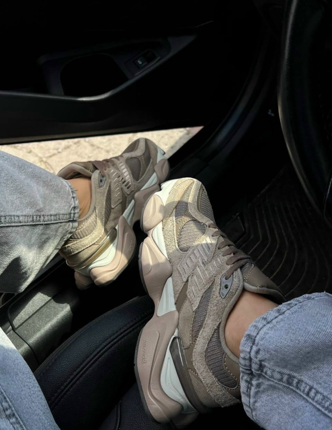 кроссовки new balance 9060,кроссовки new balance,женские кроссовки,кроссовки бежевые,кроссовки женские new balance