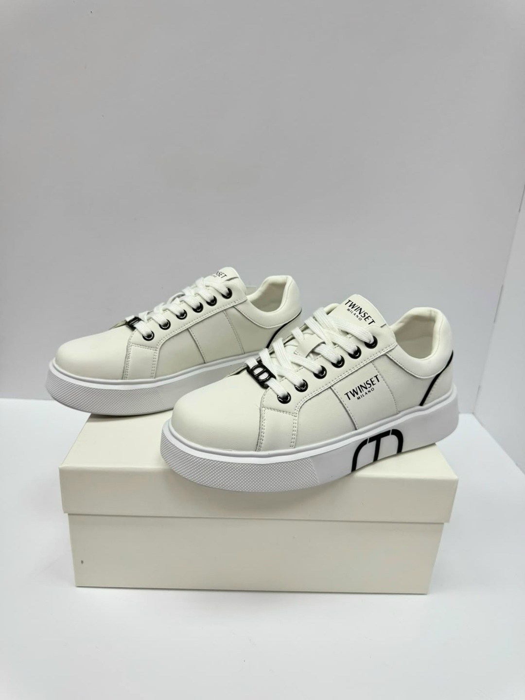 ,кроссовки valentino,кеды dolce&gabbana,кроссовки дольче габбана женские,кроссовки miu miu женские