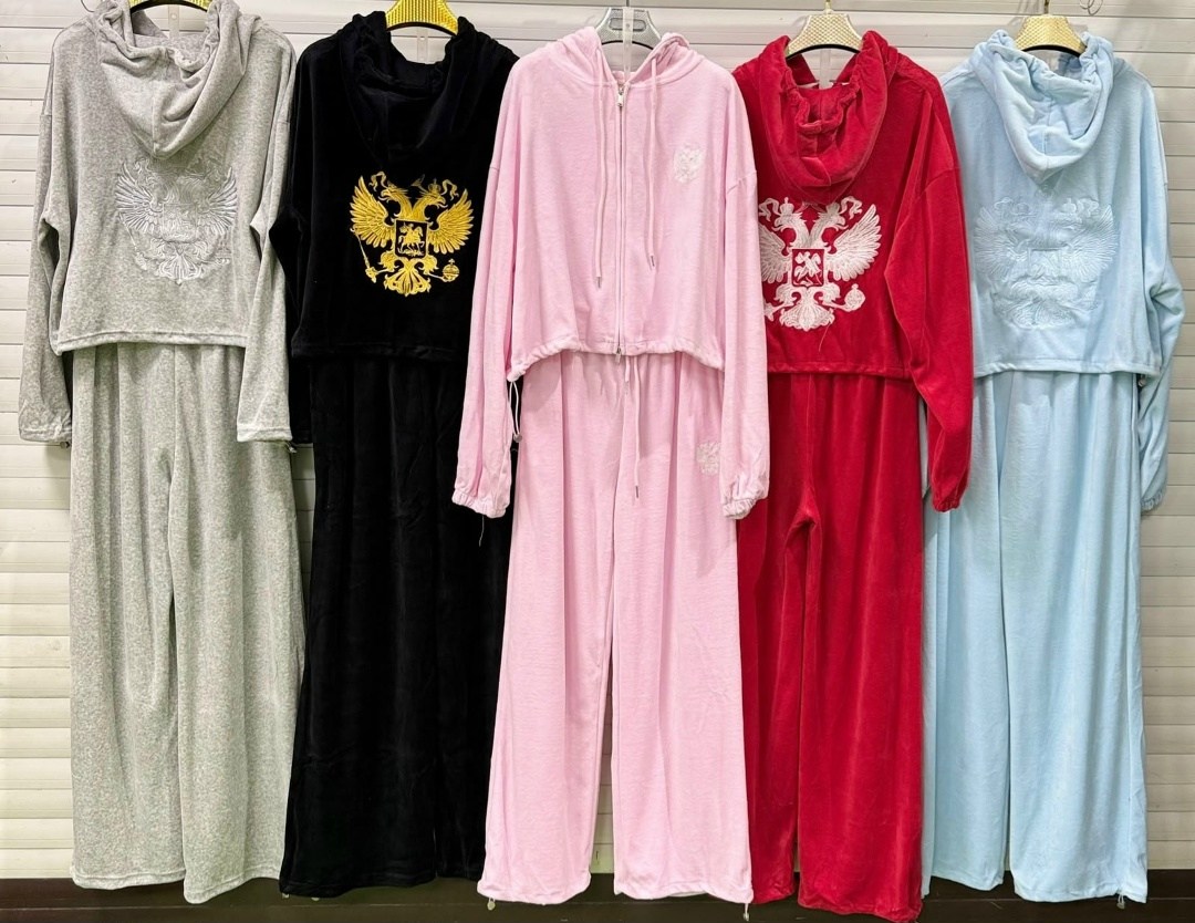 велюровый костюм,костюм женский,костюм спортивный велюровый,костюм из велюра,спортивный костюм