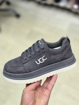 Кроссовки